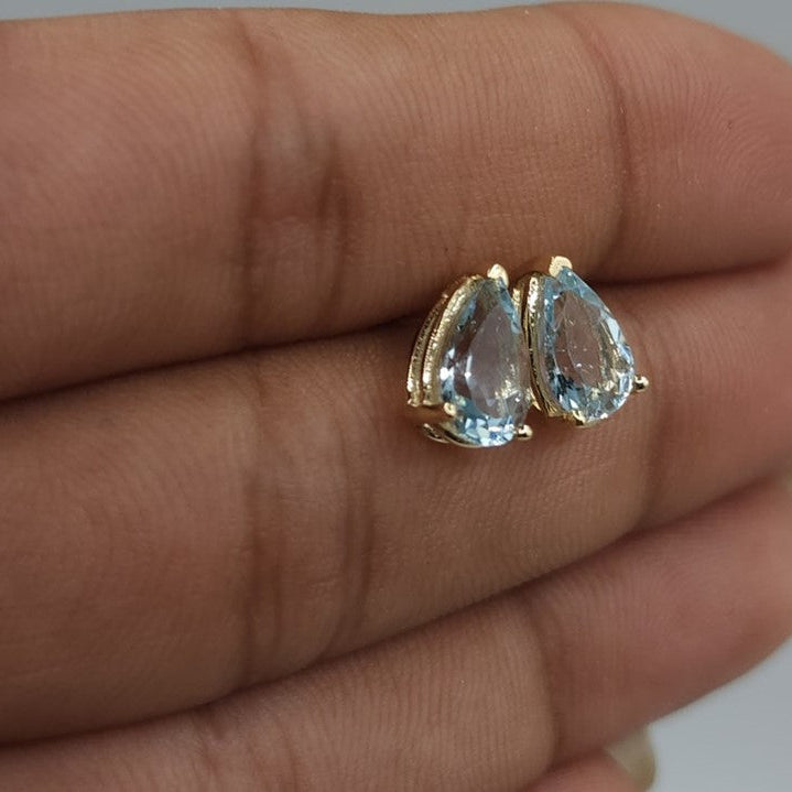 14Kt Gold Natural Aquamarine Teardrop Pear Shape Stud Earrings