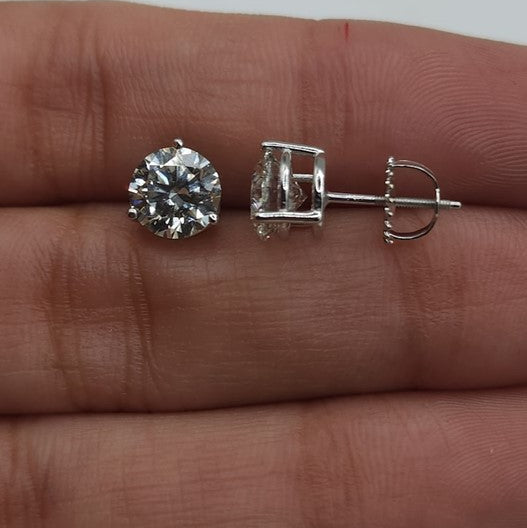 14Kt Gold 2 Ct IGI Certified Lab Grown 3 Prong Diamond Studs Earrings