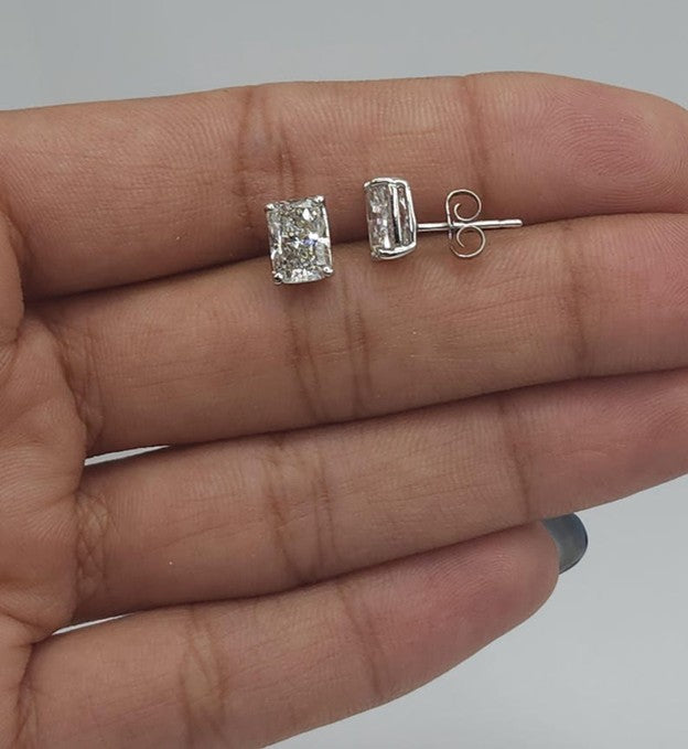 14Kt Gold 2 Ct IGI Certified Lab Grown Radiant Cut Diamond Studs Earrings