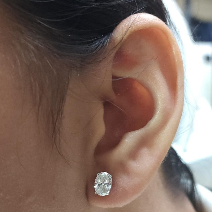 14Kt Gold Ct Oval Lab Grown Diamond Stud Earrings – Elizabeth