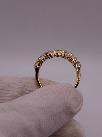 14Kt Gold band 2.10 Ct Lab Grown 7 stones Diamond Ring