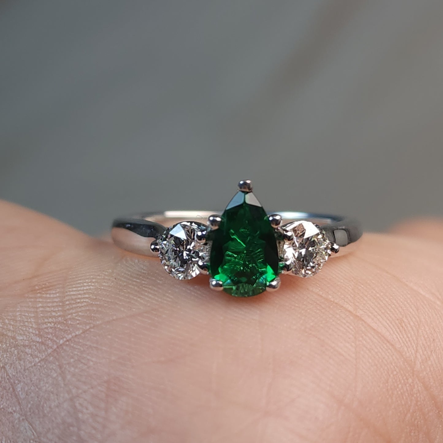 Simulated Emerald & Lab Grown Diamond Pear Round ring .925 Sterling Silver