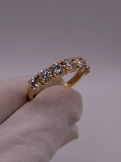14Kt Gold band 2.10 Ct Lab Grown 7 stones Diamond Ring