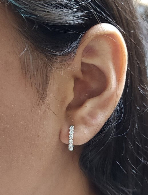 14Kt Gold Ct Lab Grown Diamond Huggie Hoop Earrings