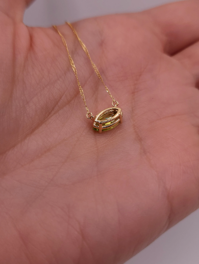14Kt Gold Peridot Marquise Pendant Necklace