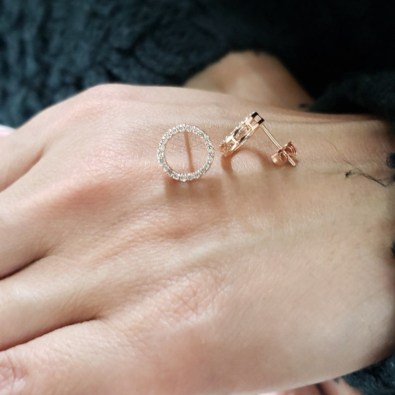 14Kt Gold Diamond Open Circle Stud Earrings