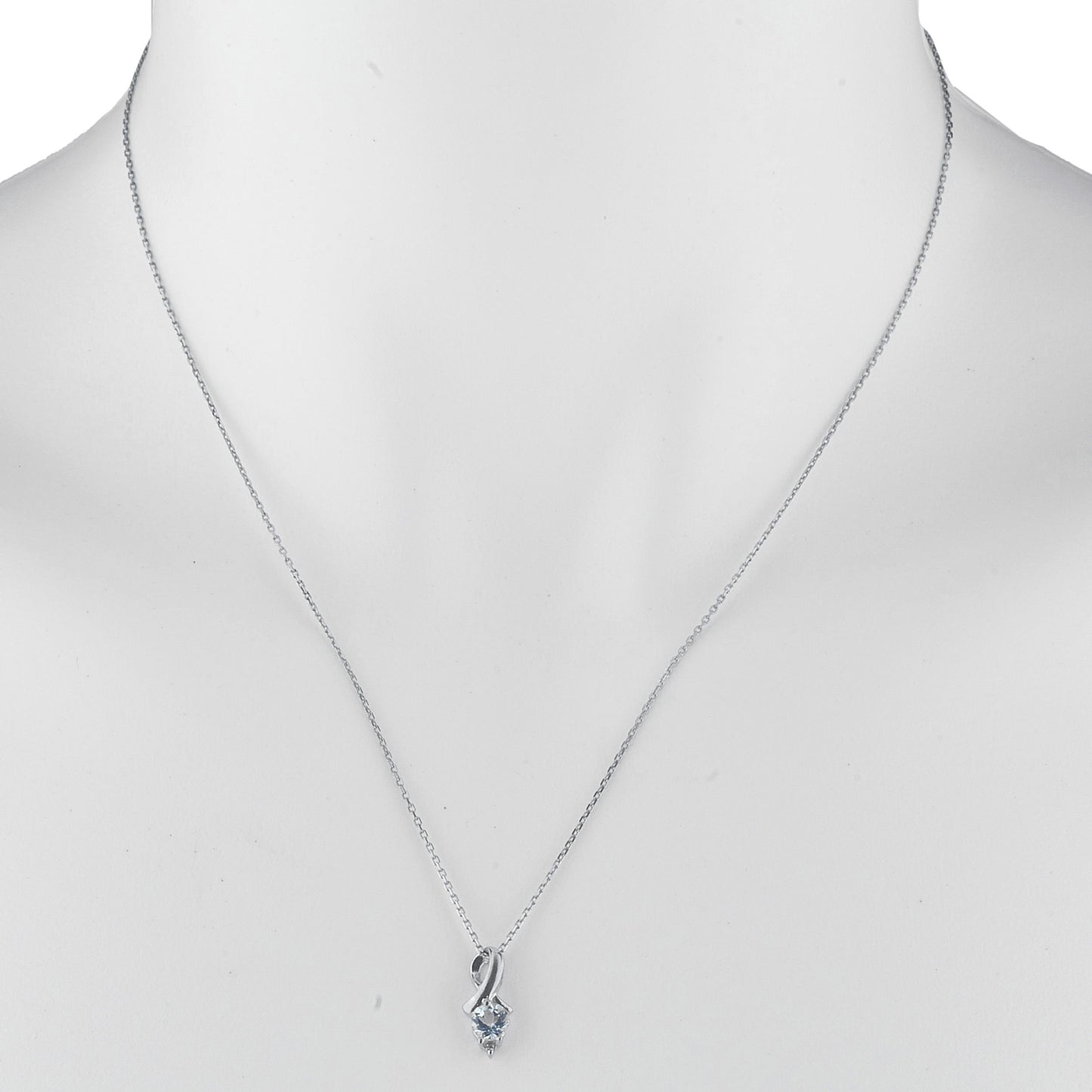 14Kt Gold Genuine Aquamarine & Diamond Round Design Pendant Necklace