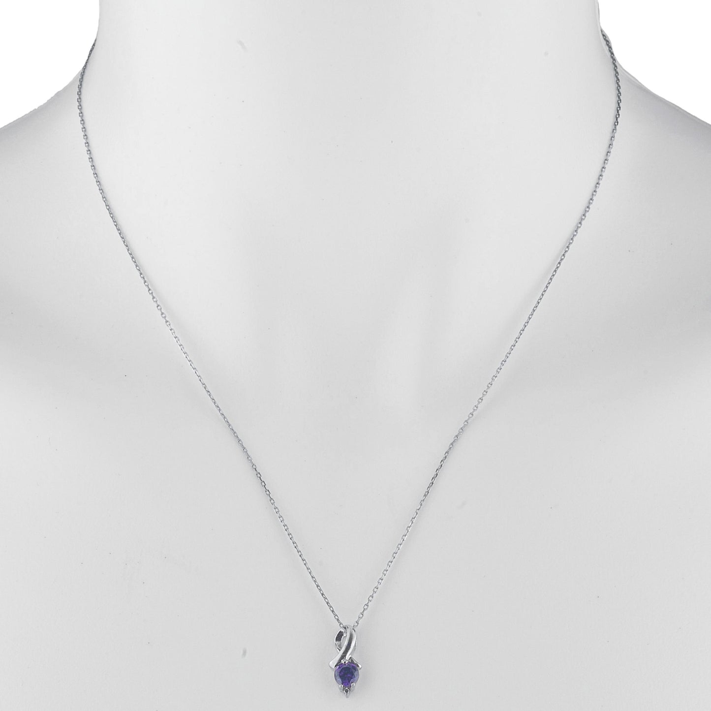14Kt Gold Amethyst & Diamond Round Design Pendant Necklace