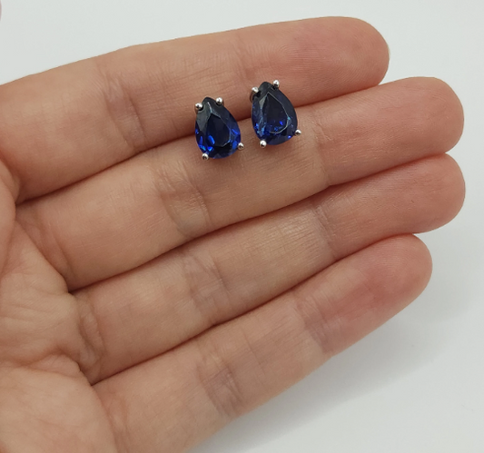 14Kt Gold 3Ct Blue Sapphire Teardrop Stud Earrings