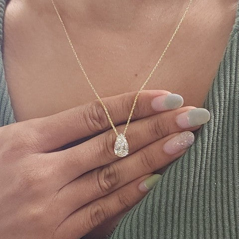 14Kt Gold 4 Ct IGI Certified Pear Shape Lab Grown Diamond Solitaire Pendant
