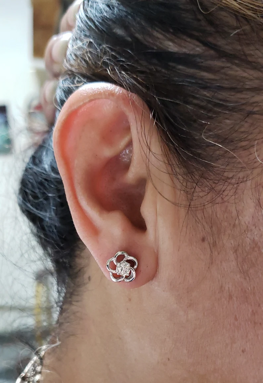 14Kt Gold 0.50 Ct Lab Grown Diamond Flower Stud Earrings