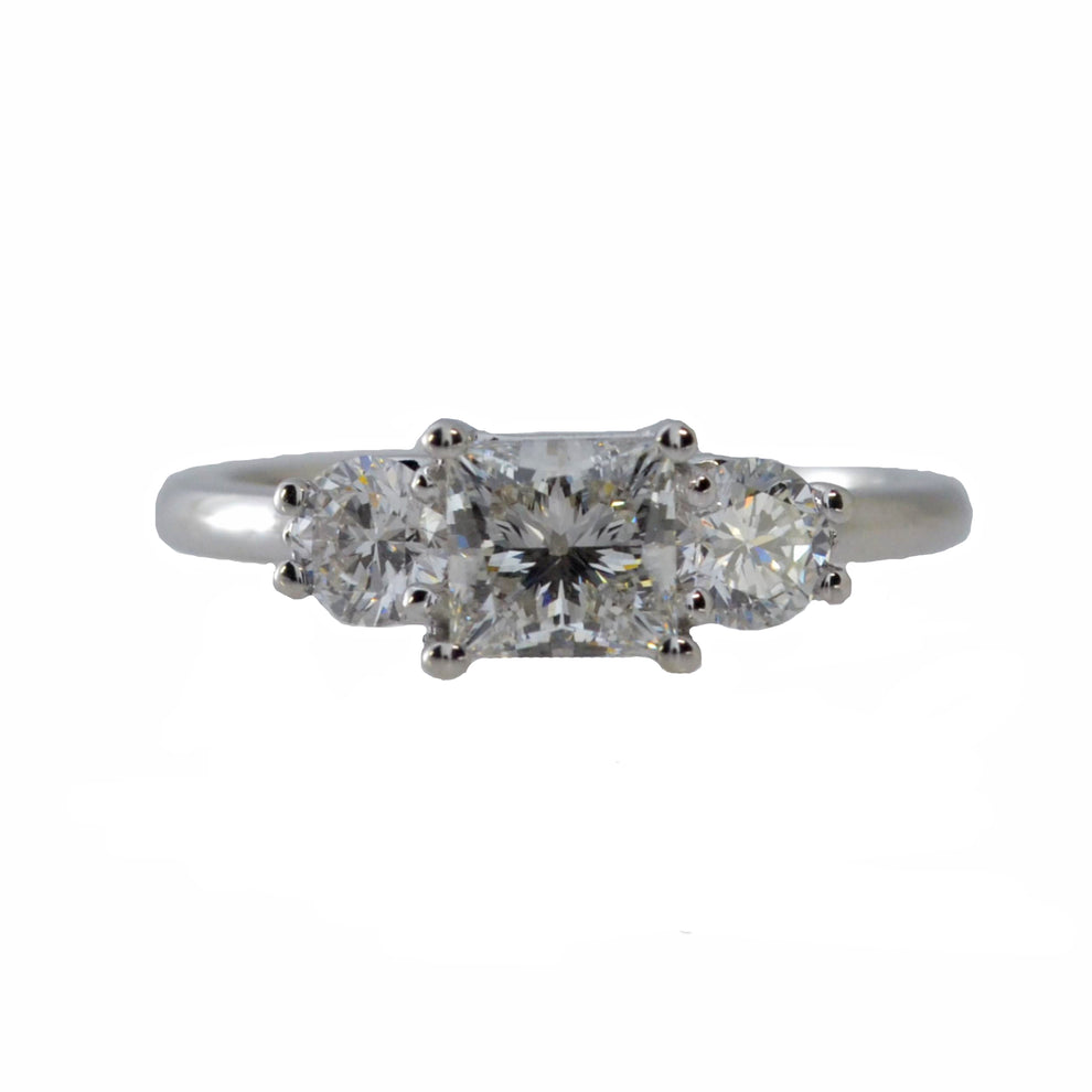 14K Gold Lab Grown 1.60 Ct 3 Stone Princess Cut Diamond Ring ...