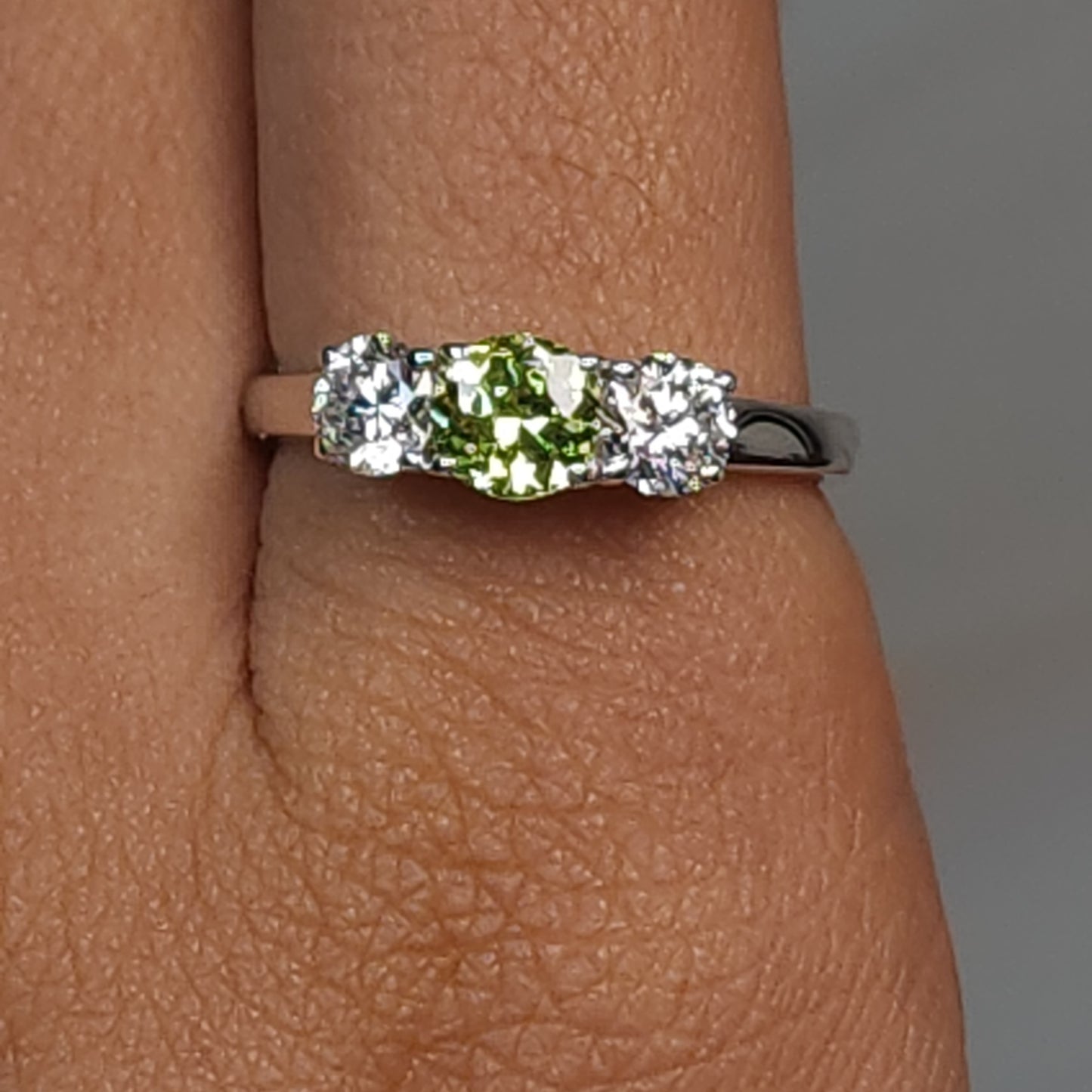 Simulated Peridot & Lab Grown Diamond Round ring .925 Sterling Silver