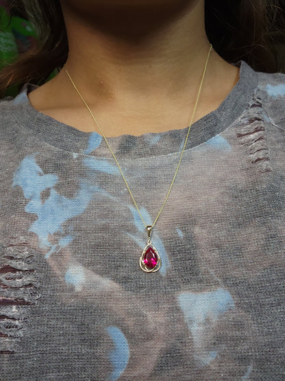 14Kt Gold 2 Ct Ruby Pear Teardrop Design Pendant Necklace