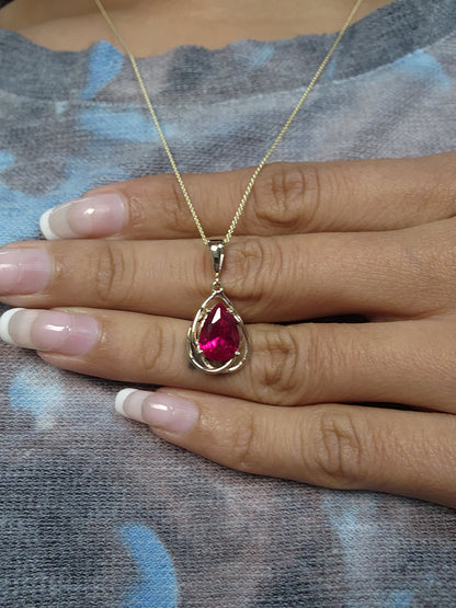 14Kt Gold 2 Ct Ruby Pear Teardrop Design Pendant Necklace