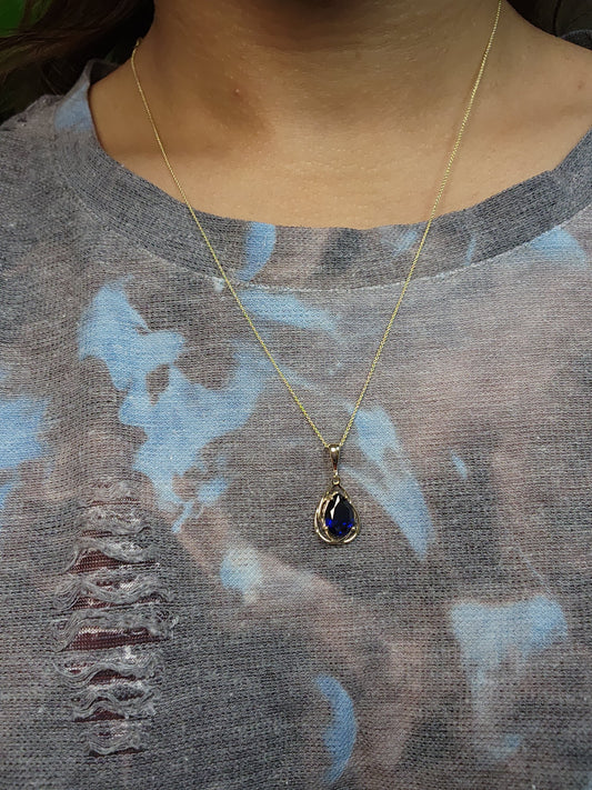14Kt Gold 2 Ct Blue Sapphire Pear Teardrop Design Pendant Necklace