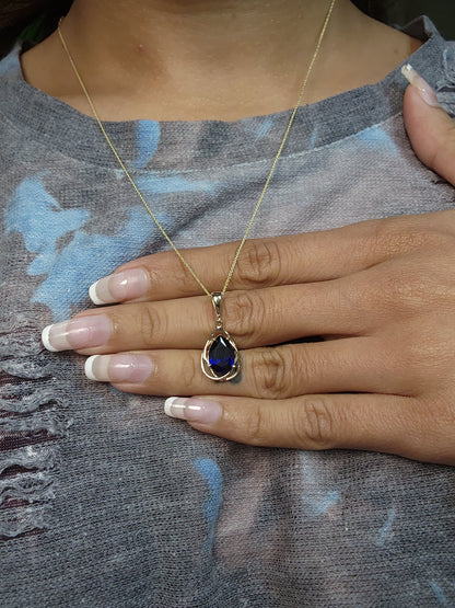 14Kt Gold 2 Ct Blue Sapphire Pear Teardrop Design Pendant Necklace