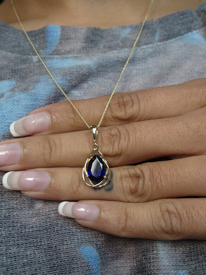 14Kt Gold 2 Ct Blue Sapphire Pear Teardrop Design Pendant Necklace
