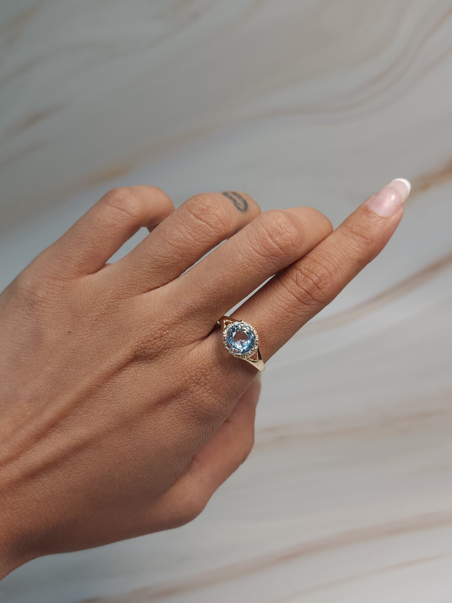 14Kt Gold 2 Ct Genuine Aquamarine & Diamond Halo Design Round Ring