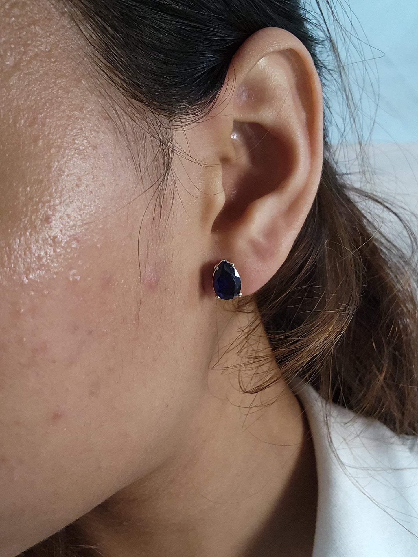 14Kt Gold 3Ct Blue Sapphire Teardrop Stud Earrings