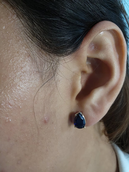 14Kt Gold 3Ct Blue Sapphire Teardrop Stud Earrings