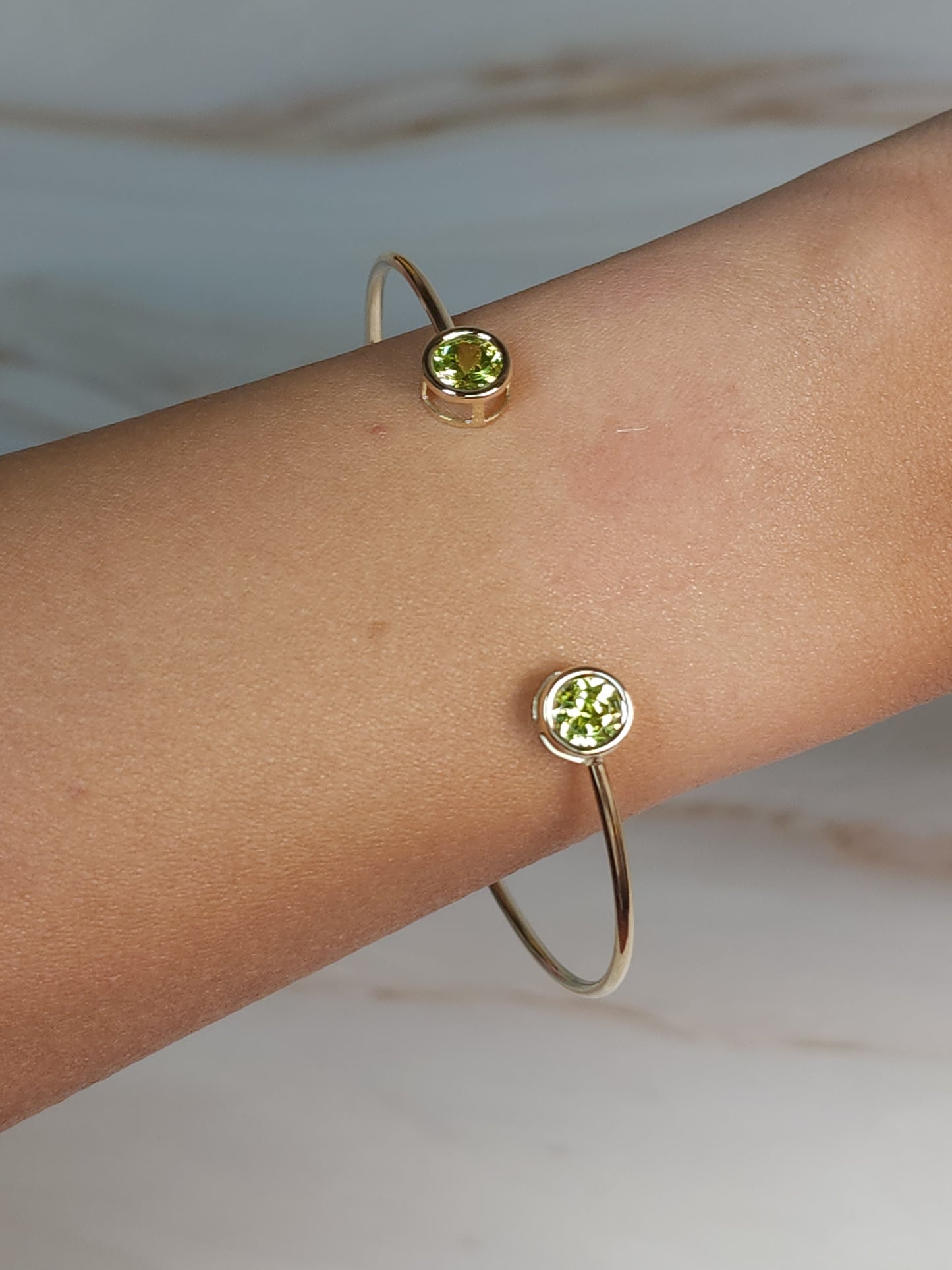 14Kt Gold Peridot Round Bezel Bangle Bracelet