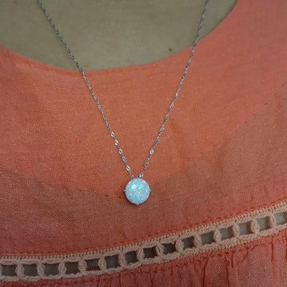 14Kt Gold Opal Round Pendant Necklace