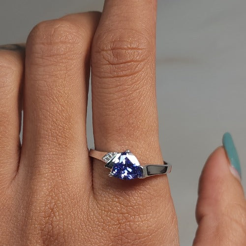 14Kt Gold Tanzanite & Diamond Trillion Ring