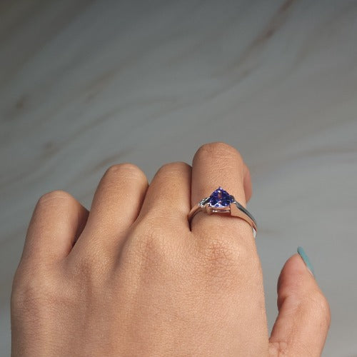 14Kt Gold Tanzanite & Diamond Trillion Ring