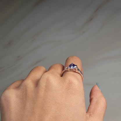 14Kt Gold Tanzanite & Diamond Trillion Ring