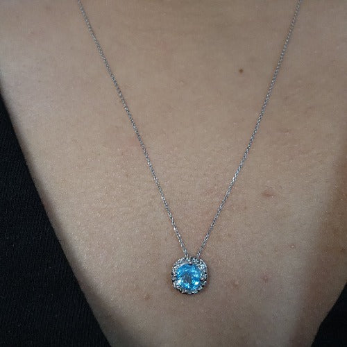 14Kt Gold 0.50 Ct Swiss Blue Topaz Halo Design Pendant Necklace