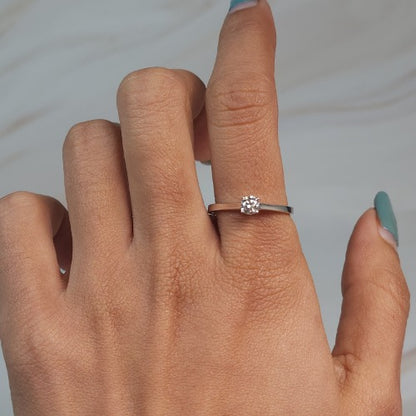 14Kt Gold 0.25 Ct Lab Grown Diamond Ring