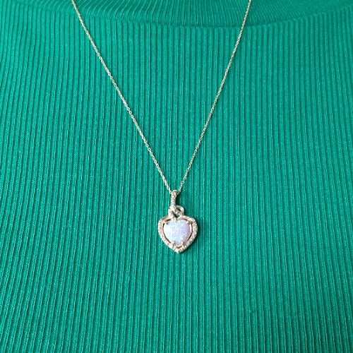 14Kt Gold Pink Opal Heart Design Pendant Necklace
