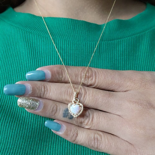 14Kt Gold Pink Opal Heart Design Pendant Necklace