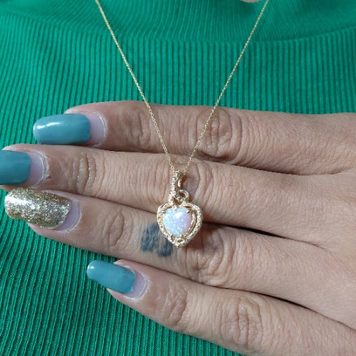14Kt Gold Pink Opal Heart Design Pendant Necklace
