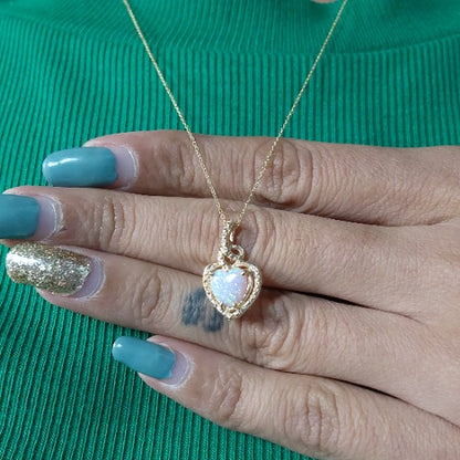 14Kt Gold Pink Opal Heart Design Pendant Necklace