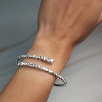 14Kt Gold 3 Ct Lab Grown Diamond Half Diamond Graduated Flexible Bangle