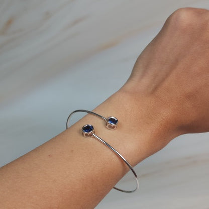 14Kt Gold Blue Sapphire Round Bezel Bangle Bracelet