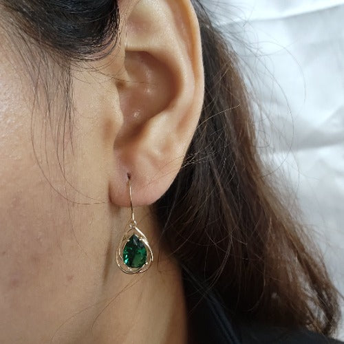 14Kt Gold 4 Ct Emerald Pear Teardrop Design Dangle Earrings