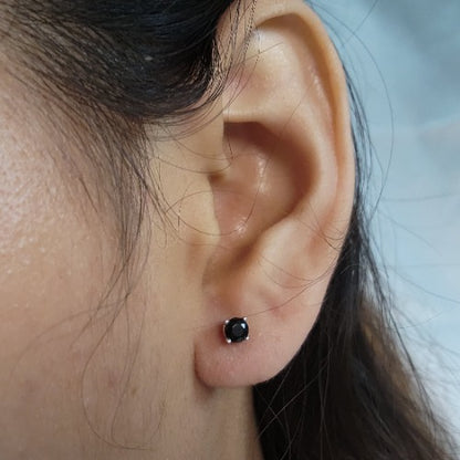 14Kt Gold 4mm Genuine Black Onyx Round Stud Earrings