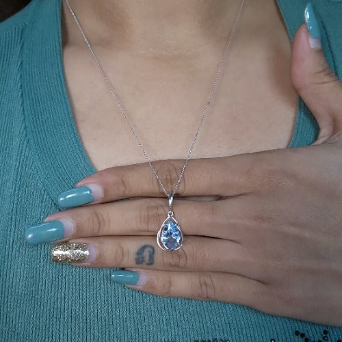 14Kt Gold 2 Ct Aquamarine Pear Teardrop Design Pendant Necklace