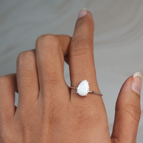 14Kt Gold Opal Teardrop Ring