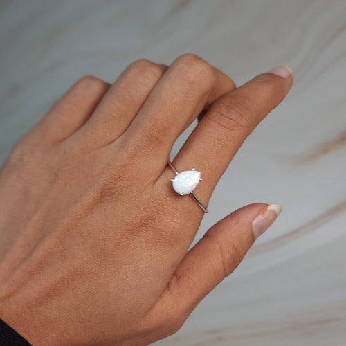 14Kt Gold Opal Teardrop Ring