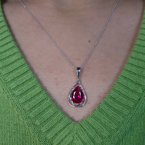 14Kt Gold 2 Ct Ruby Pear Teardrop Design Pendant Necklace