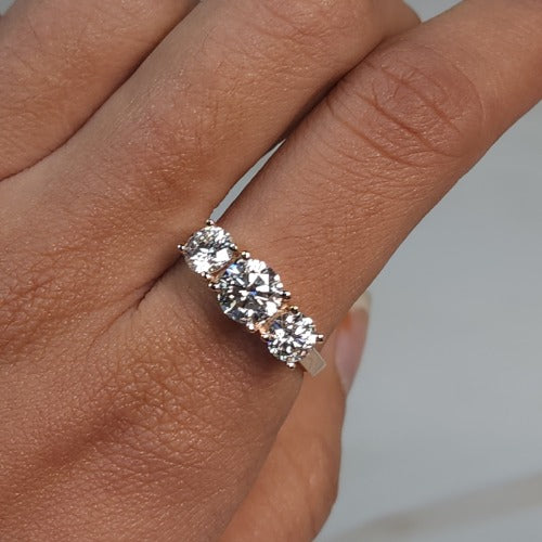 14Kt Gold 2 Ct 3 Stones Lab Grown Diamond Ring