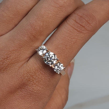14Kt Gold 2 Ct 3 Stones Lab Grown Diamond Ring