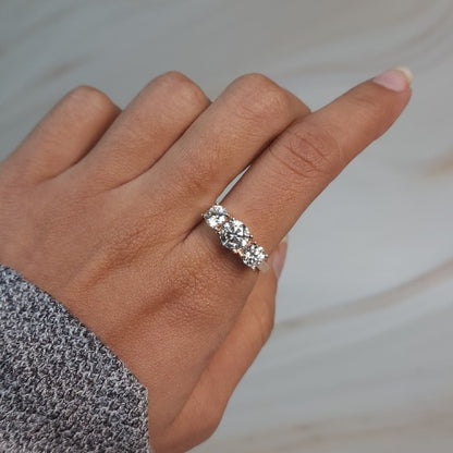 14Kt Gold 2 Ct 3 Stones Lab Grown Diamond Ring