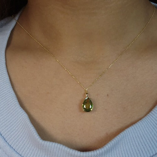 14Kt Gold Peridot Teardrop Pendant