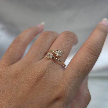 14Kt Gold 0.28 Ct Double Flower Star Diamond Ring