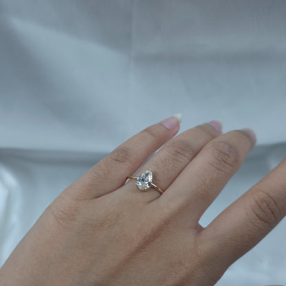 14Kt Gold 1 Ct Lab Grown Teardrop Diamond Ring